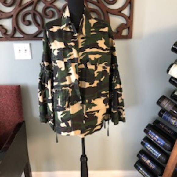 Oversized Camo jacket - Picture 2 of 3